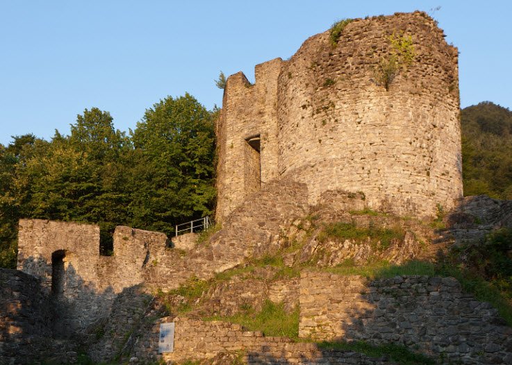 Burgruine Unspunnen, Wilderswil, Switzerland, Switzerland